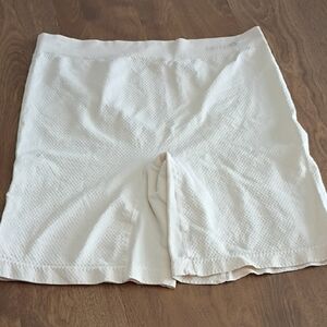 Breezies Women's Off-White Shape wear Size Medium